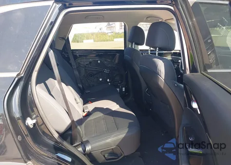 2017 Kia Sorento 2.4L L from USA, damaged, VIN 5XYPG4A33HG206087